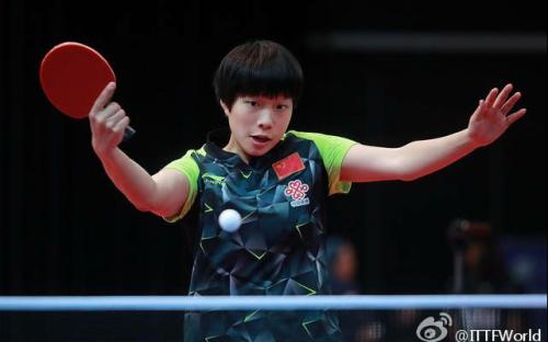 让她重新振 让她重新振