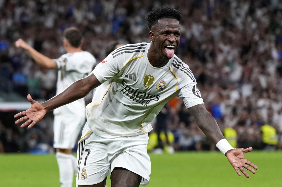 三角草与河 三角草与河